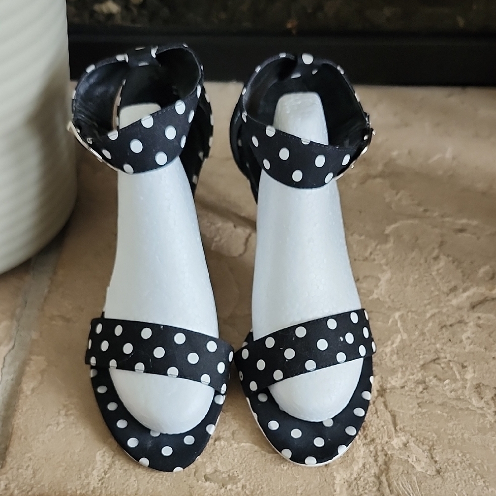 Elegant Black Polka Dot Sandals